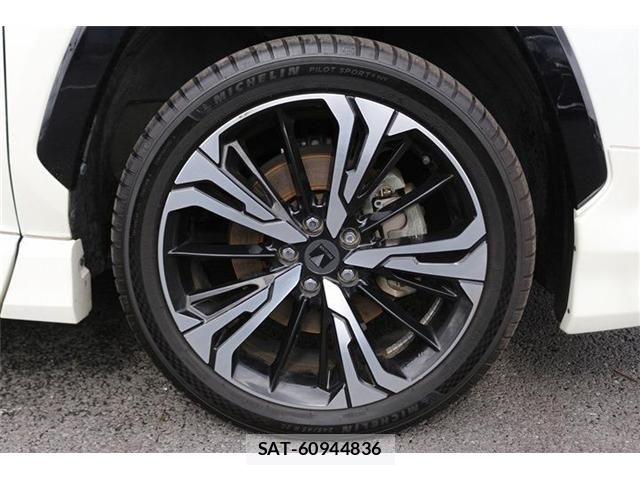 Toyota RAV4 PHV 2021-05 8831297-15
