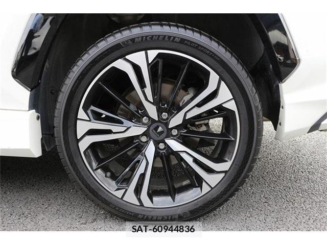 Toyota RAV4 PHV 2021-05 8831297-17