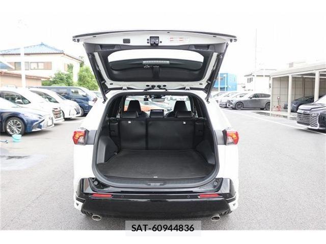 Toyota RAV4 PHV 2021-05 8831297-26
