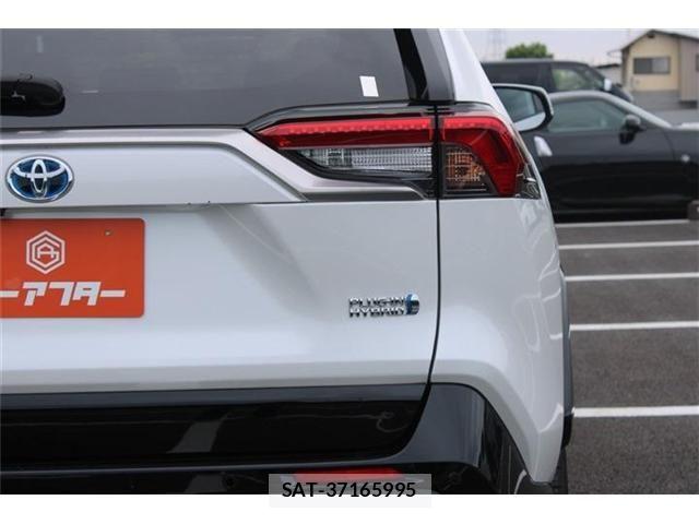 Toyota RAV4 PHV 2023-04 8831294-17