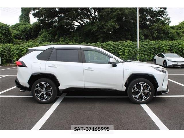 Toyota RAV4 PHV 2023-04 8831294-21