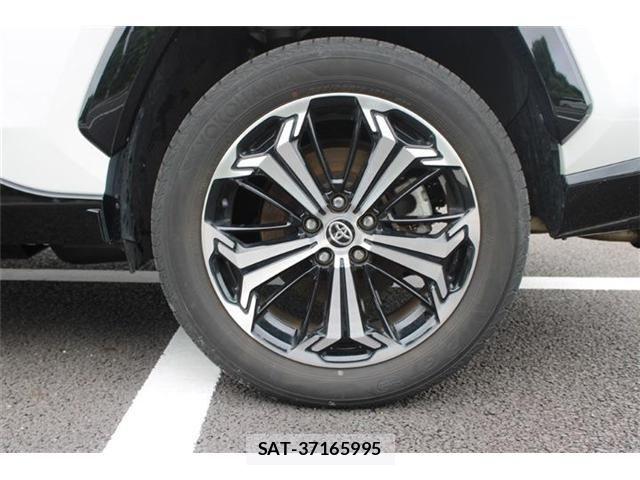 Toyota RAV4 PHV 2023-04 8831294-28