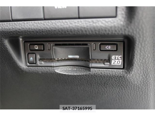 Toyota RAV4 PHV 2023-04 8831294-3