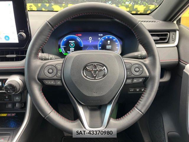 Toyota RAV4 PHV 2023-03 8871945-10