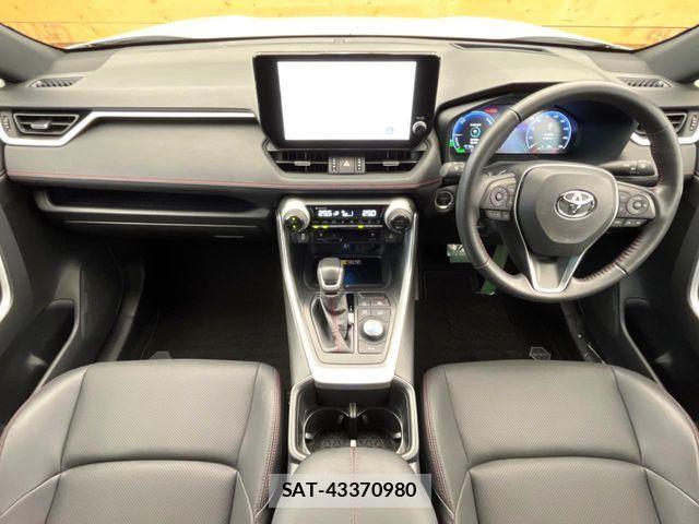 Toyota RAV4 PHV 2023-03 8871945-1