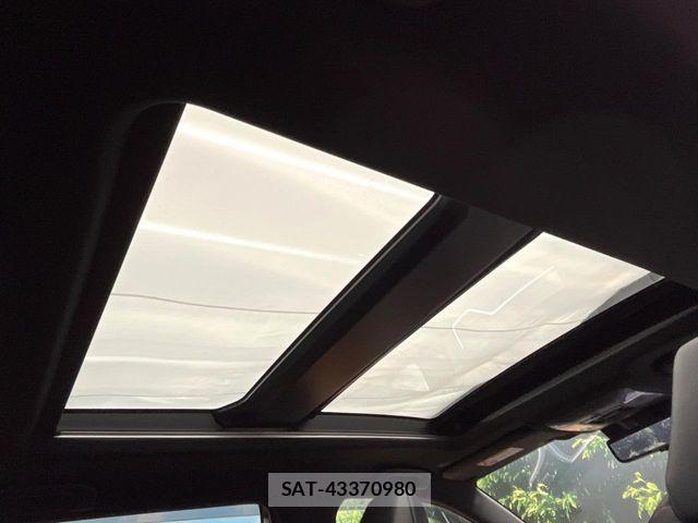 Toyota RAV4 PHV 2023-03 8871945-2