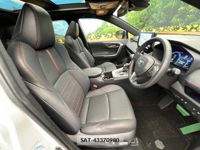 Toyota RAV4 PHV 2023-03 8871945-7