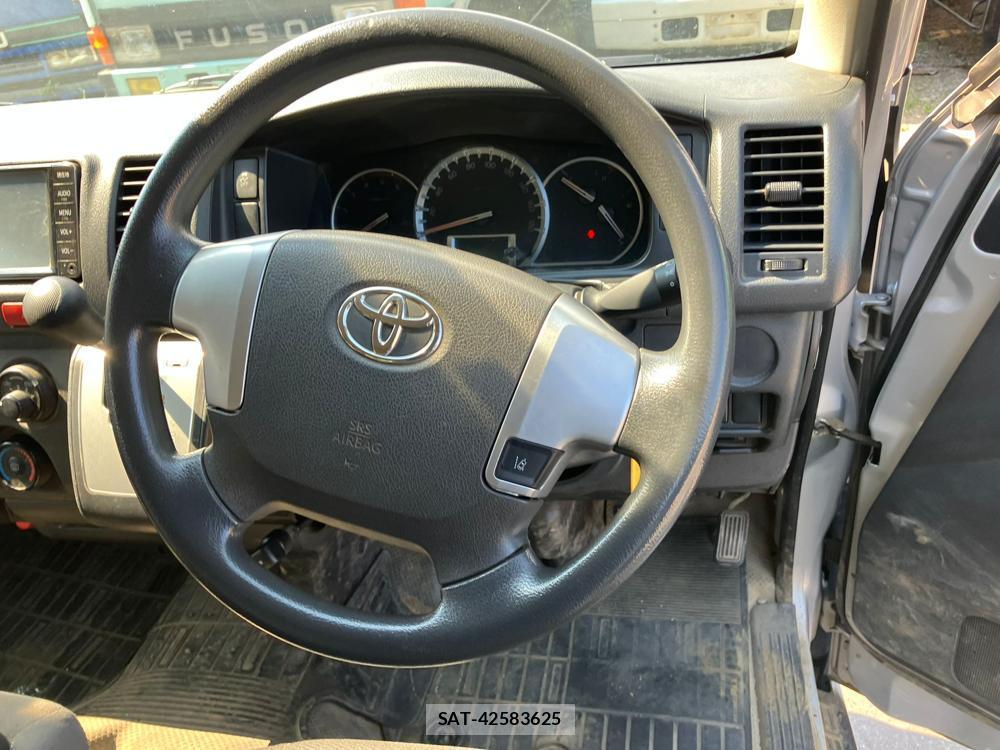 Toyota REGIUSACE VAN 2019-07 1166113-15