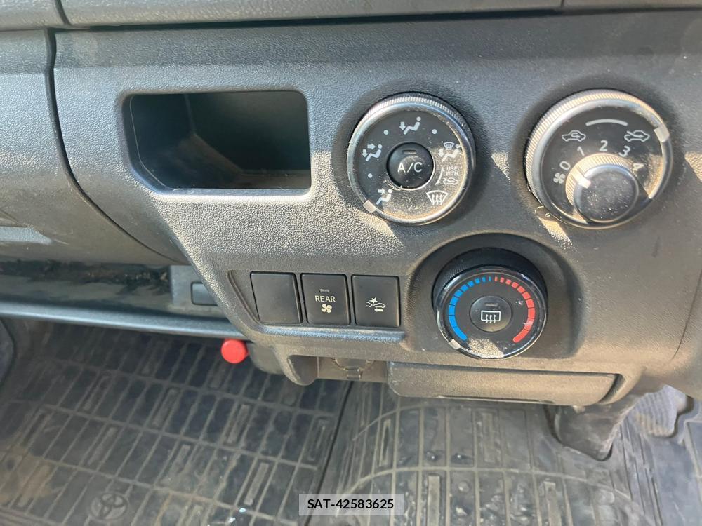 Toyota REGIUSACE VAN 2019-07 1166113-19