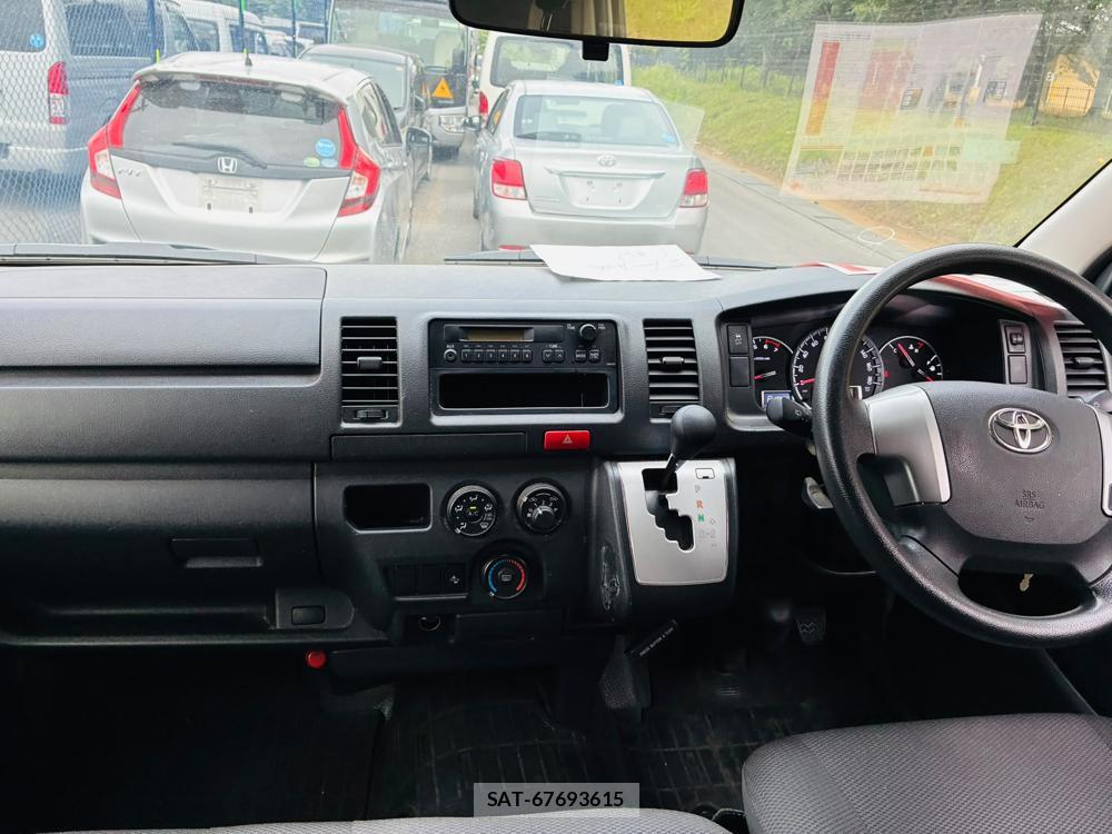 Toyota REGIUSACE VAN 2019-07 8266580-12