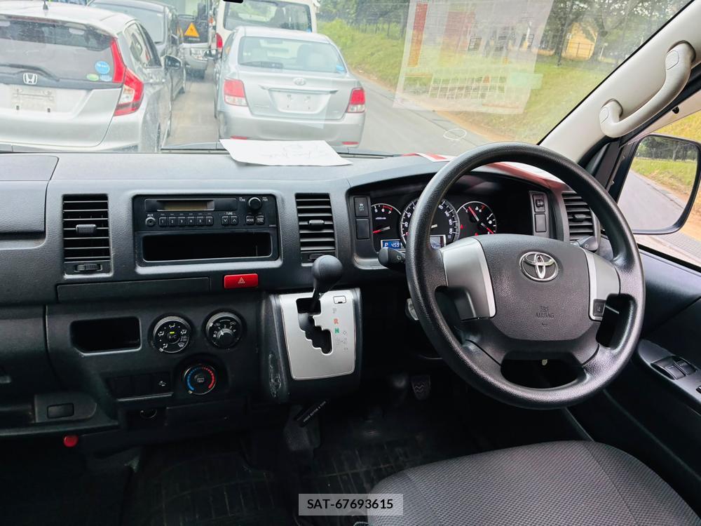 Toyota REGIUSACE VAN 2019-07 8266580-13