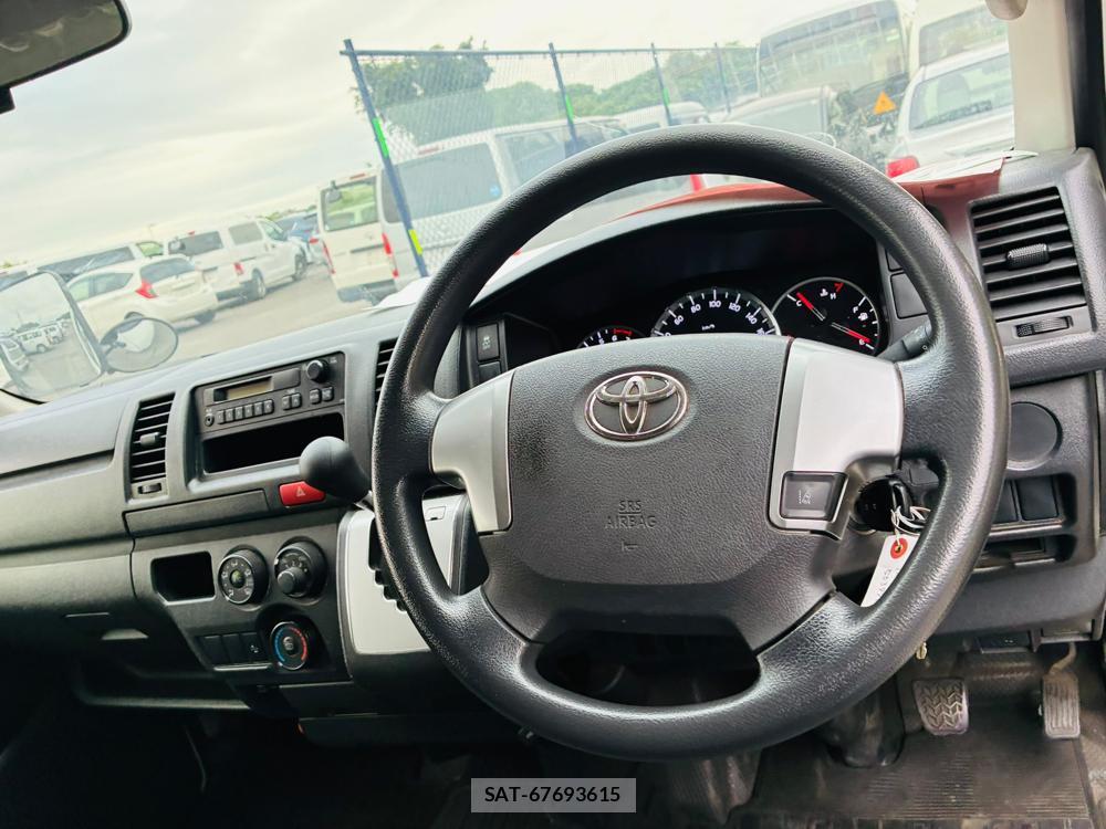 Toyota REGIUSACE VAN 2019-07 8266580-14