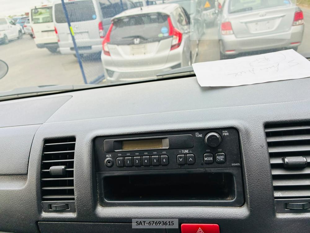Toyota REGIUSACE VAN 2019-07 8266580-18