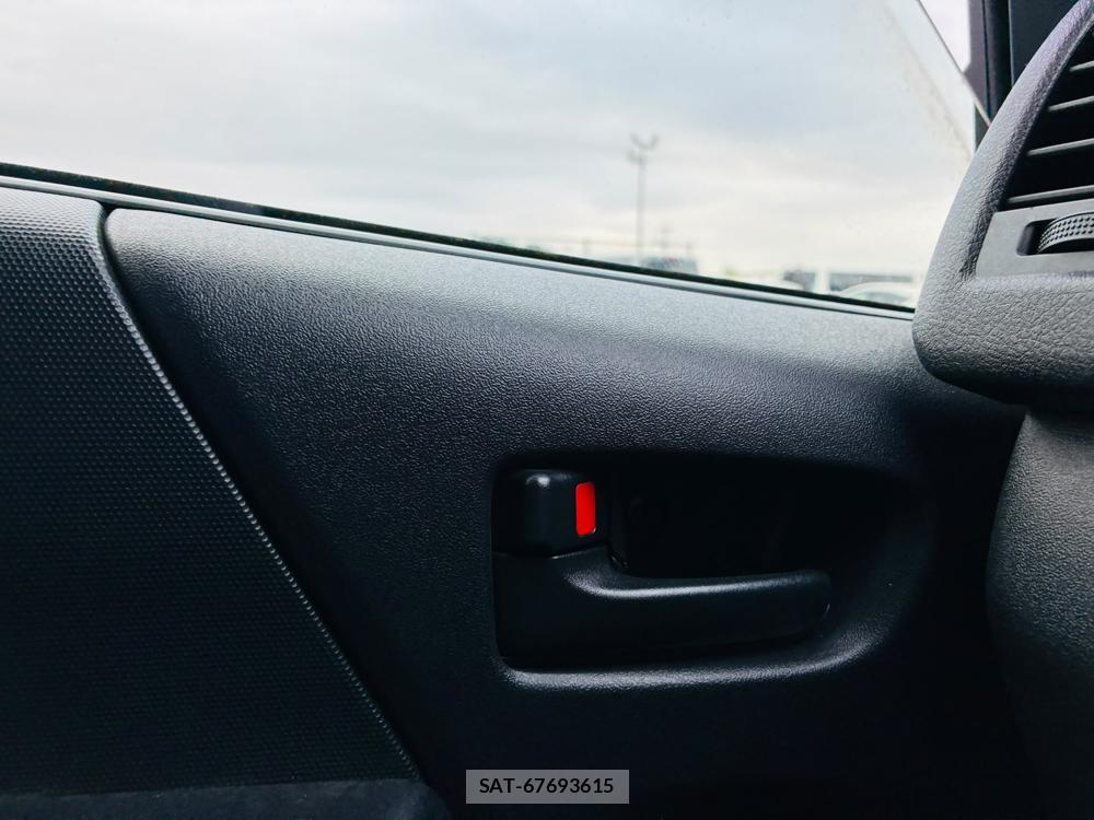 Toyota REGIUSACE VAN 2019-07 8266580-22