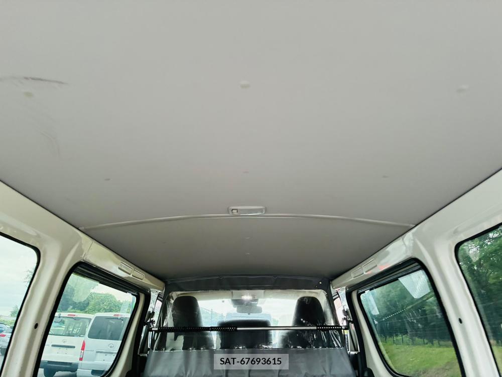 Toyota REGIUSACE VAN 2019-07 8266580-24