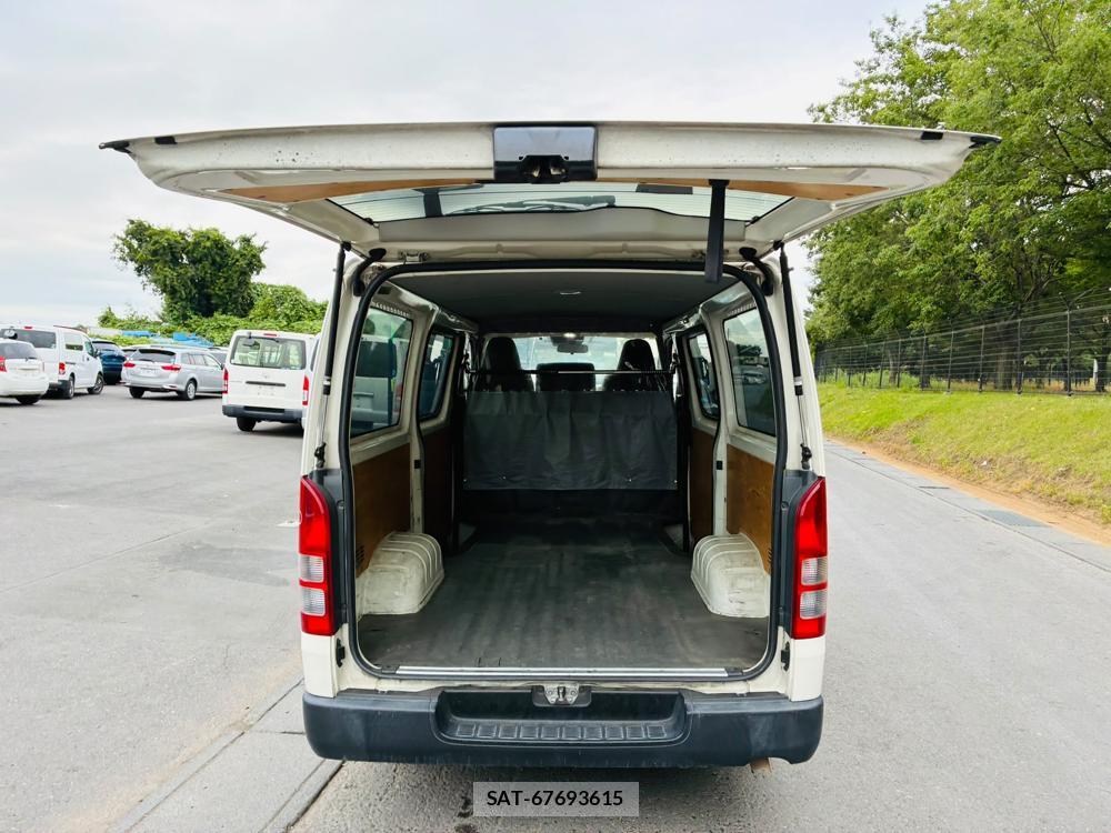 Toyota REGIUSACE VAN 2019-07 8266580-26