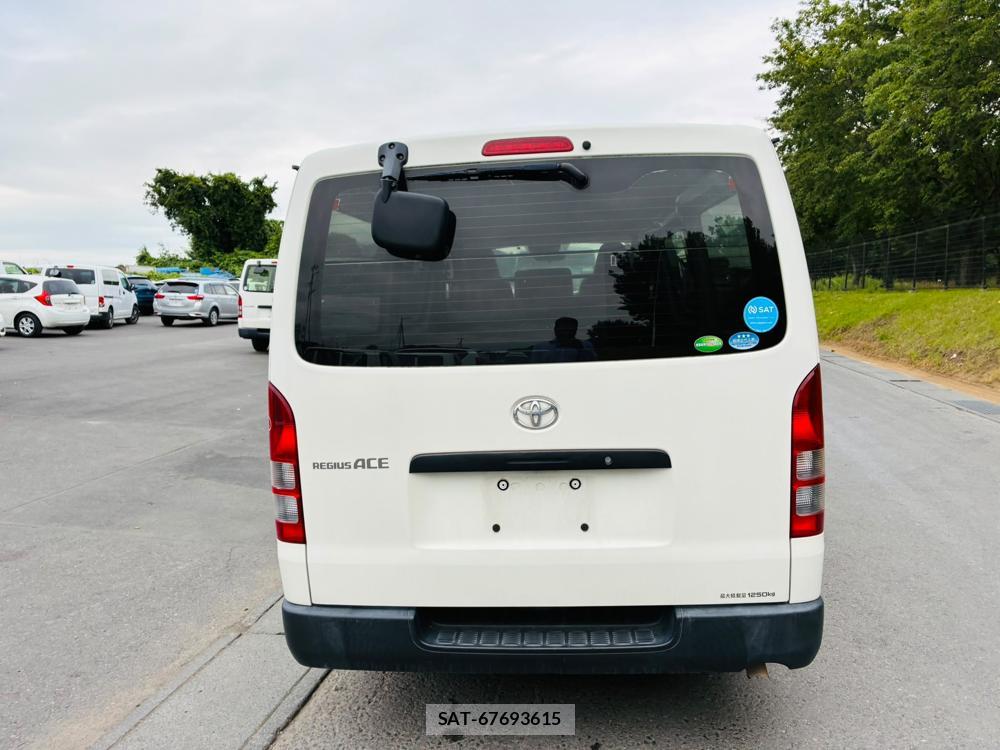 Toyota REGIUSACE VAN 2019-07 8266580-3
