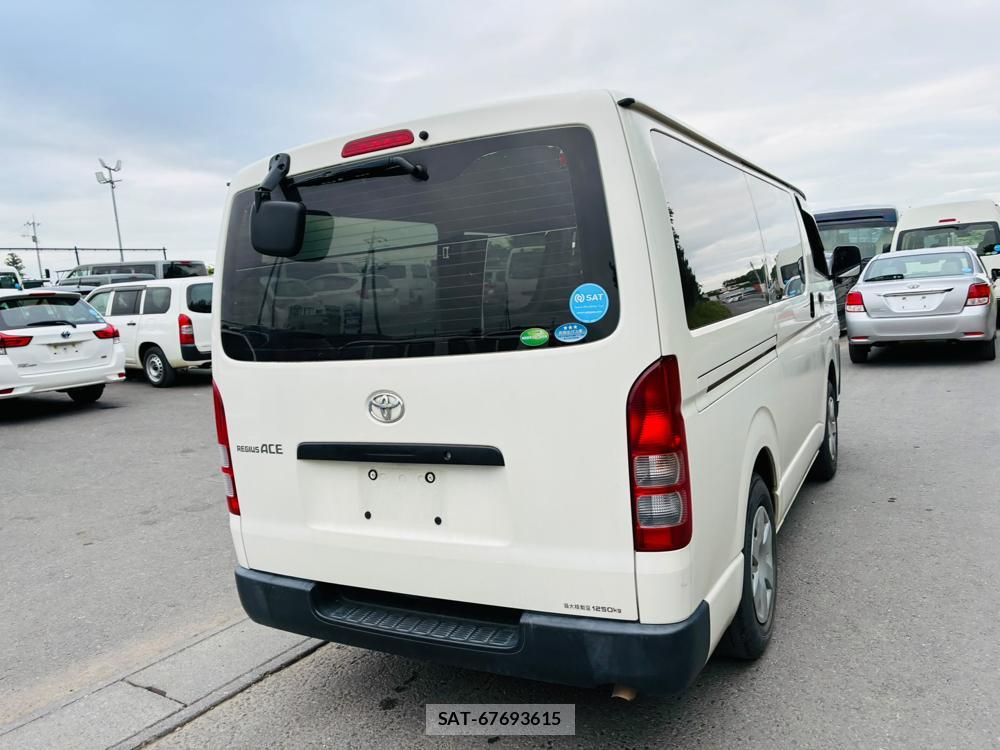 Toyota REGIUSACE VAN 2019-07 8266580-4