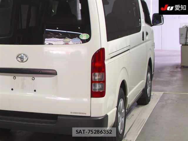 Toyota REGIUSACE VAN 2019-03 1076996-3