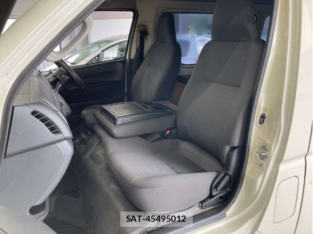 Toyota REGIUSACE VAN 2018 1347601-6
