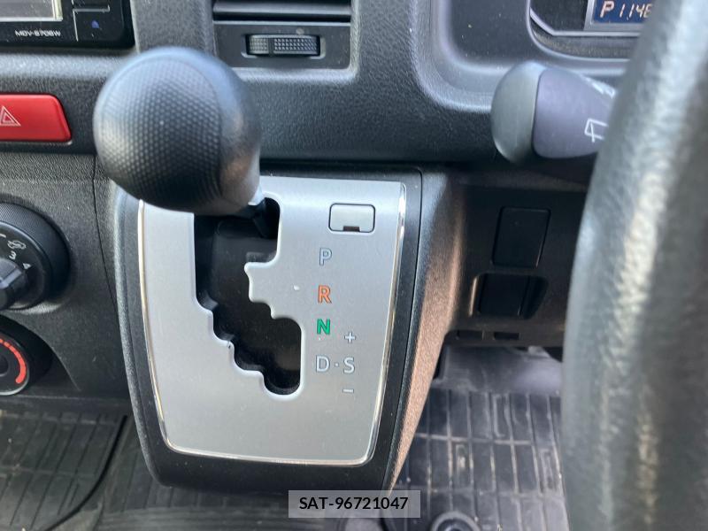 Toyota REGIUSACE VAN 2018 1273750-25