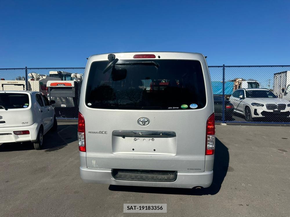 Toyota REGIUSACE VAN 2019 1706877-3