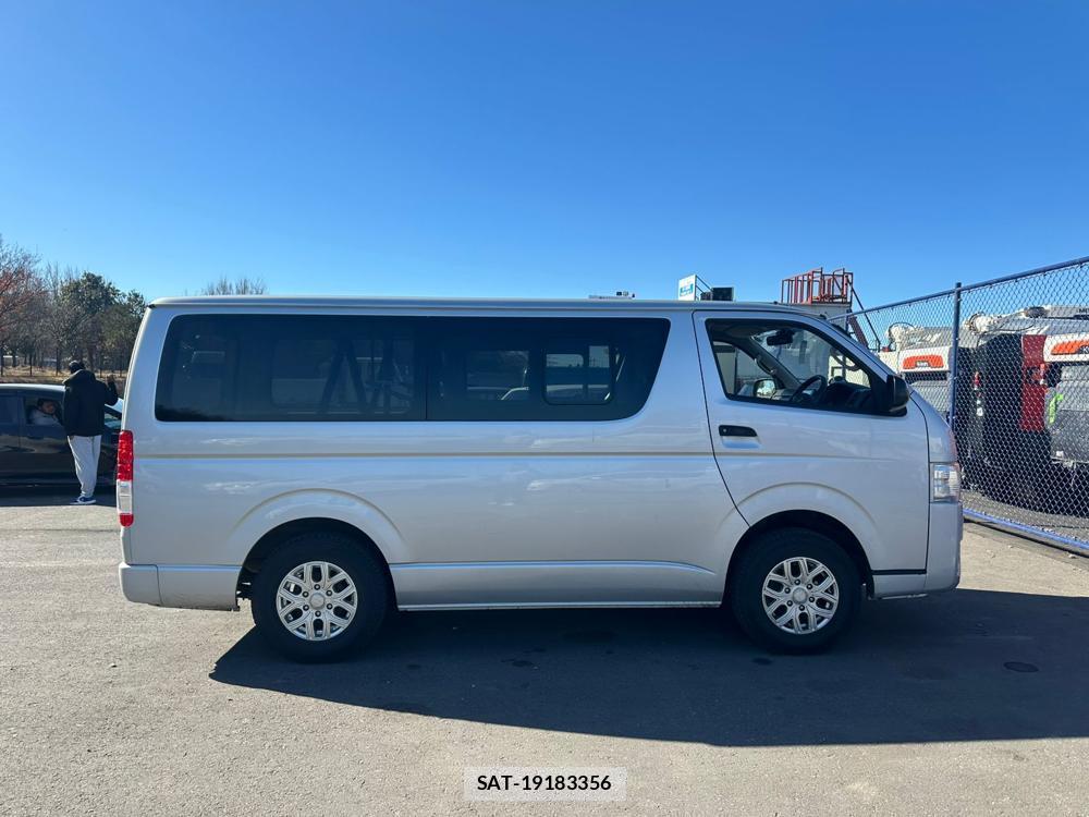 Toyota REGIUSACE VAN 2019 1706877-5