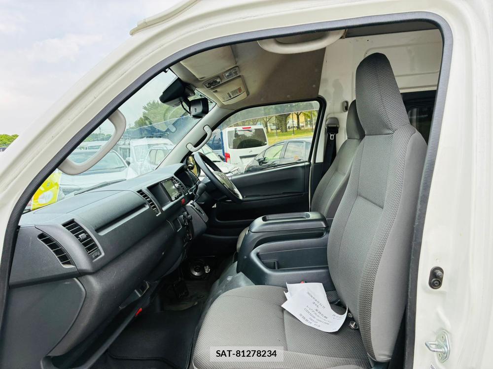 Toyota REGIUSACE VAN 2019-01 8665580-9