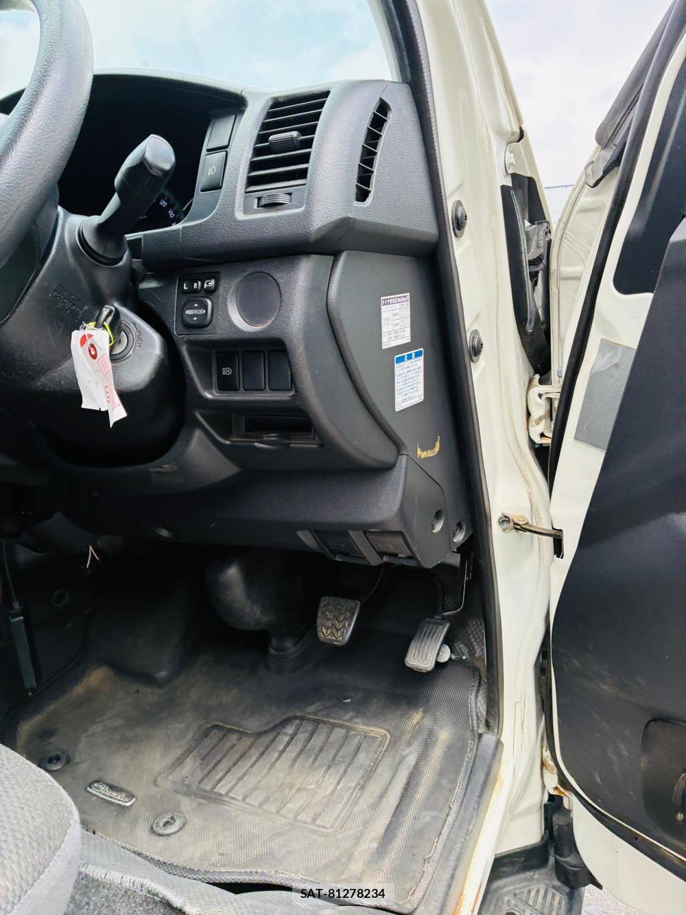 Toyota REGIUSACE VAN 2019-01 8665580-16