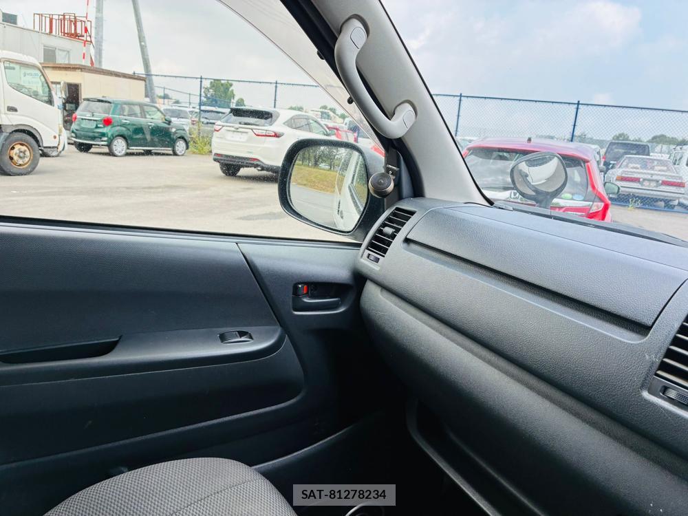 Toyota REGIUSACE VAN 2019-01 8665580-18