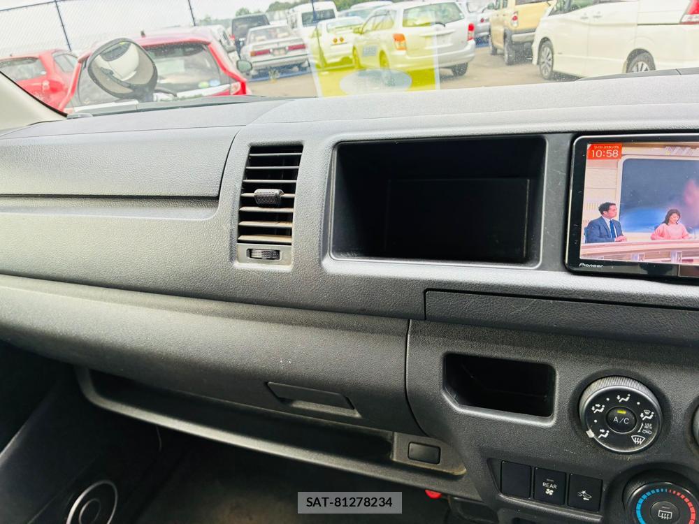 Toyota REGIUSACE VAN 2019-01 8665580-19