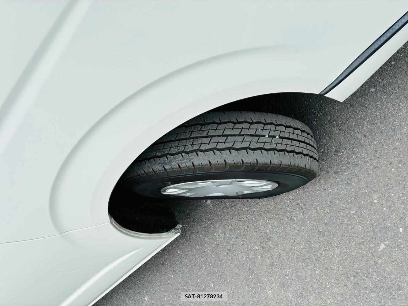Toyota REGIUSACE VAN 2019-01 8665580-33