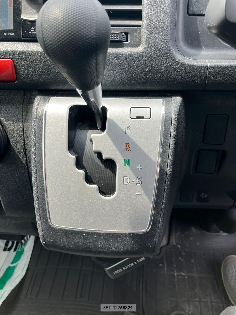 Toyota REGIUSACE VAN 2019 976219-21