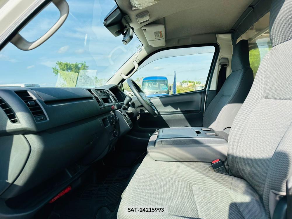 Toyota REGIUSACE VAN 2019 6544238-9