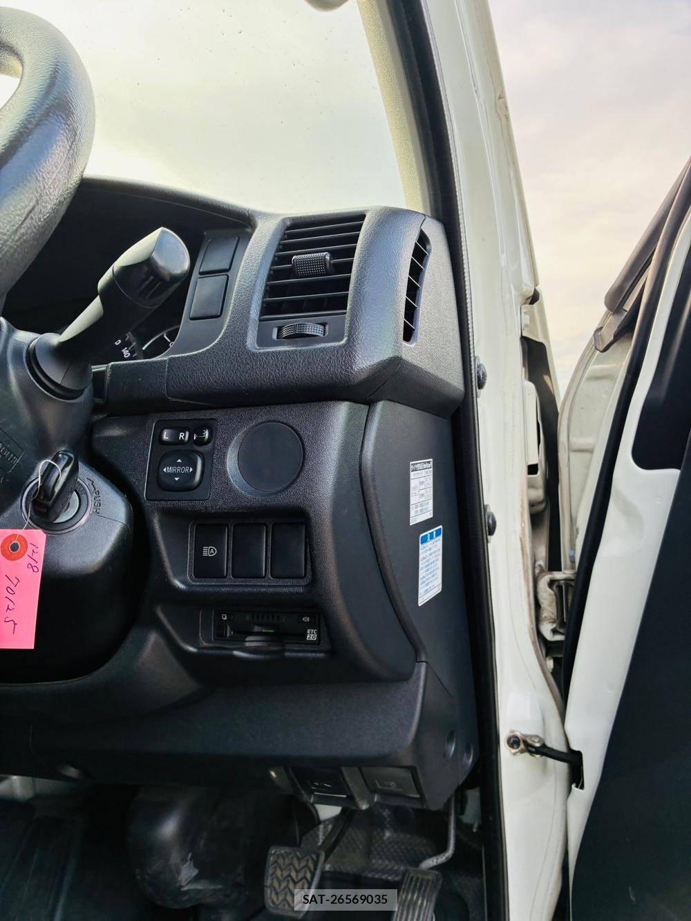 Toyota REGIUSACE VAN 2019-07 8484642-16