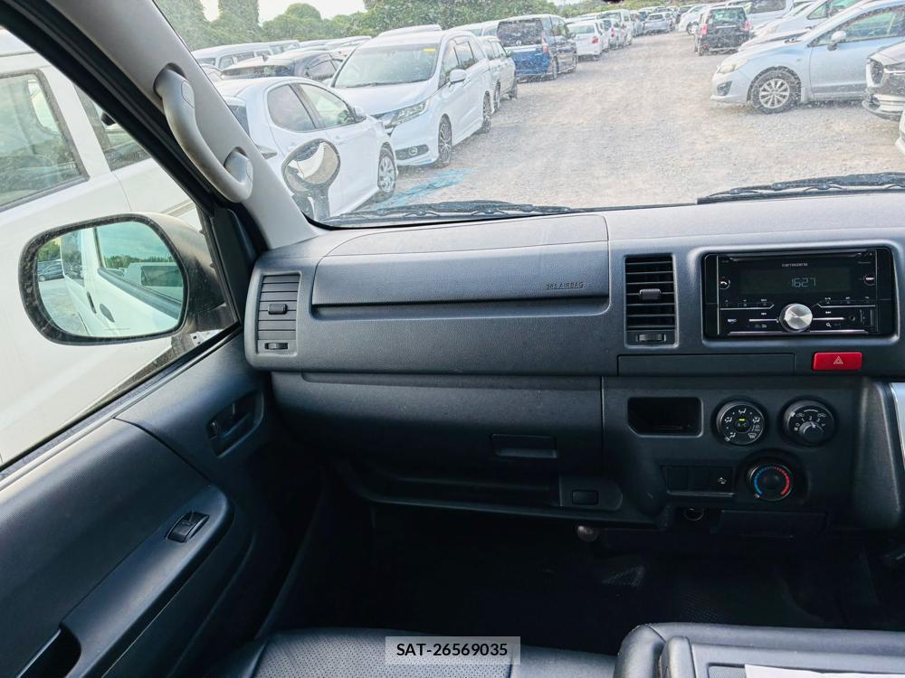 Toyota REGIUSACE VAN 2019-07 8484642-17