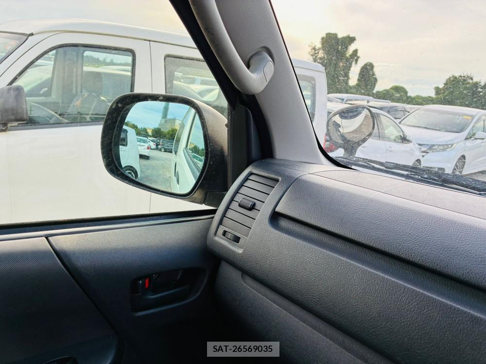 Toyota REGIUSACE VAN 2019-07 8484642-18
