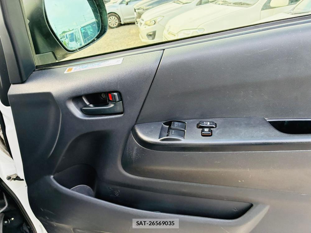 Toyota REGIUSACE VAN 2019-07 8484642-20