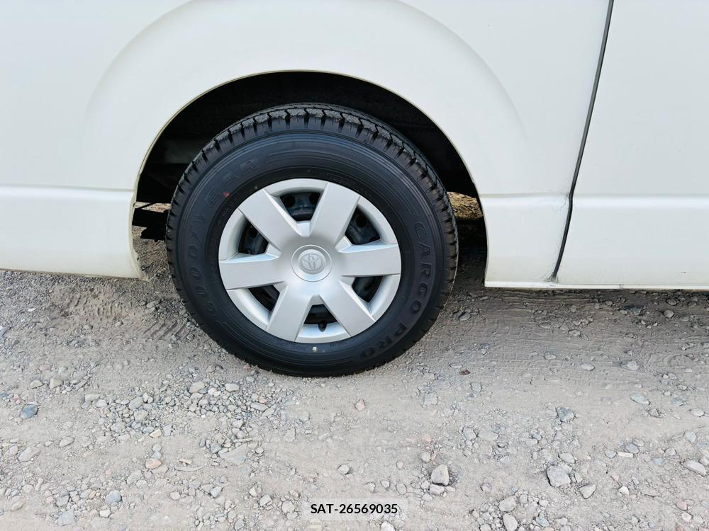 Toyota REGIUSACE VAN 2019-07 8484642-26