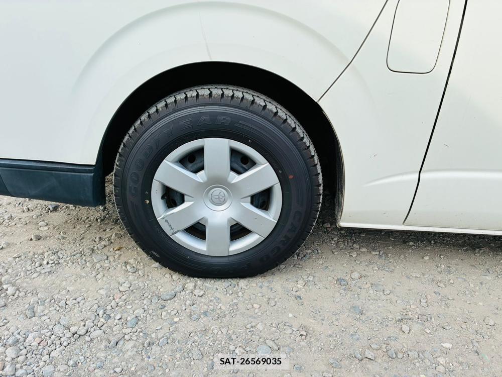 Toyota REGIUSACE VAN 2019-07 8484642-28