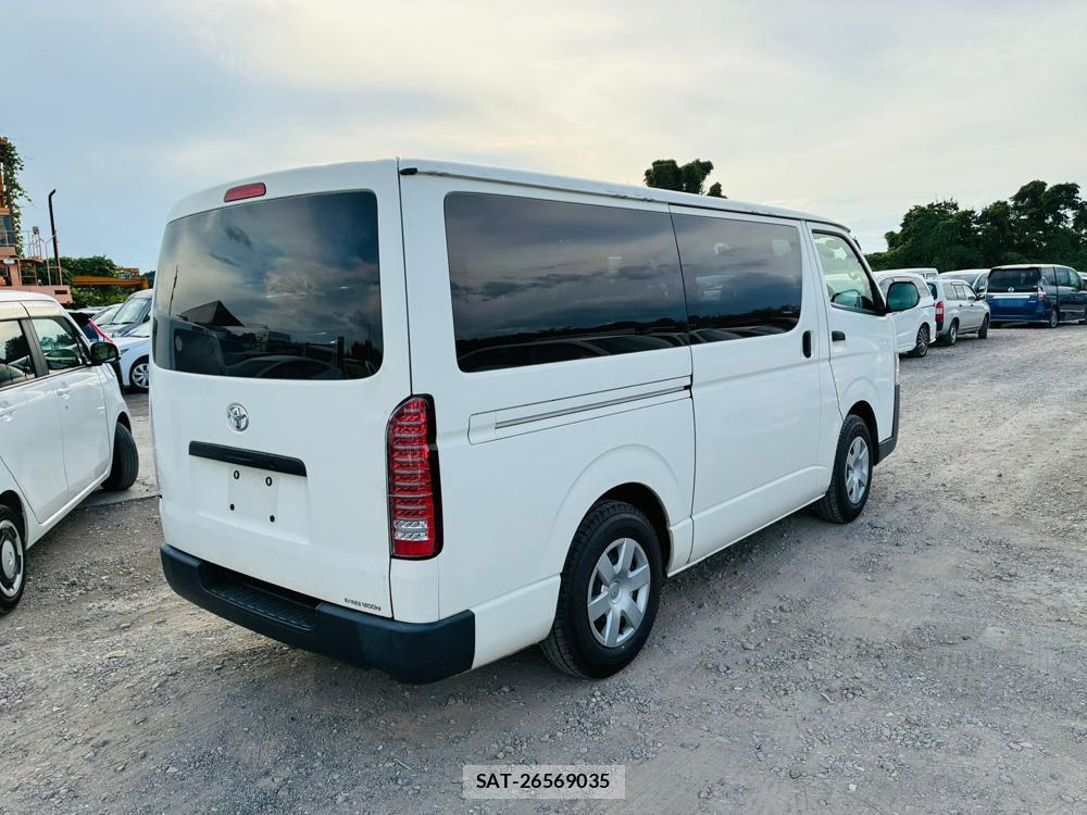 Toyota REGIUSACE VAN 2019-07 8484642-4