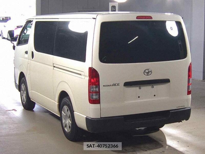 Toyota REGIUSACE VAN 2020 7332501-2