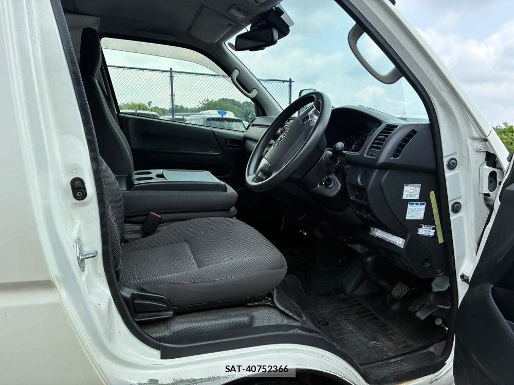 Toyota REGIUSACE VAN 2020 7332501-11