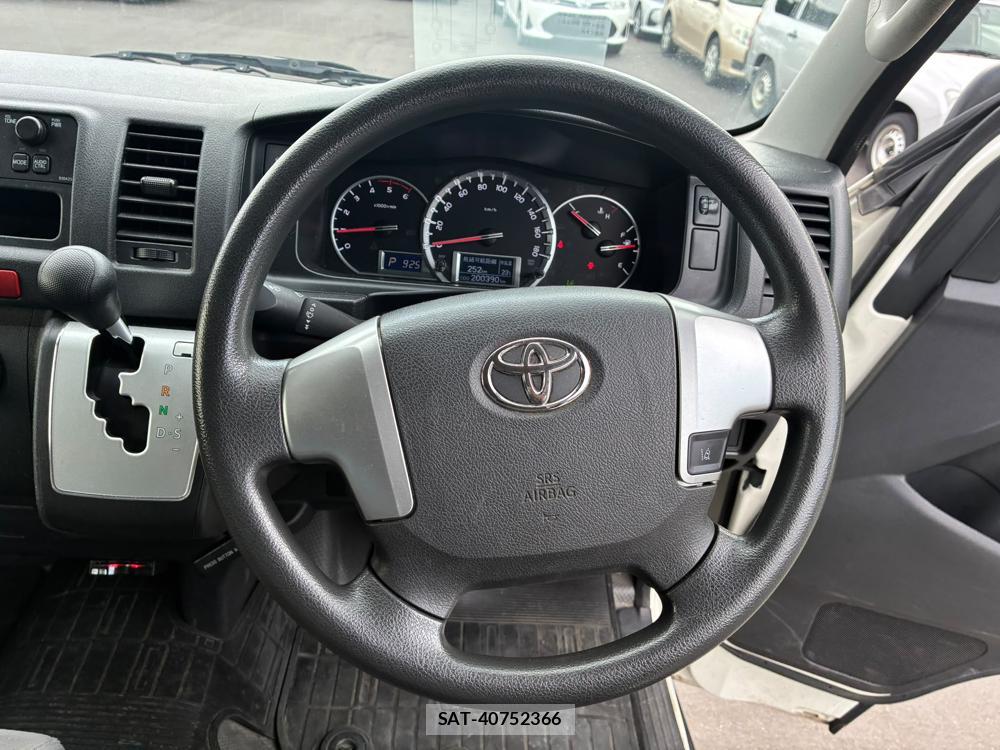 Toyota REGIUSACE VAN 2020 7332501-14