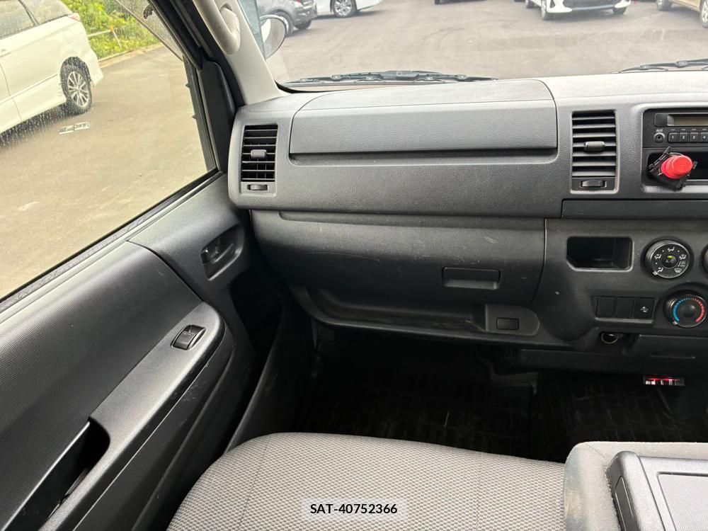 Toyota REGIUSACE VAN 2020 7332501-18