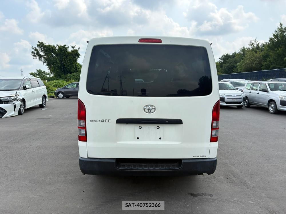 Toyota REGIUSACE VAN 2020 7332501-3