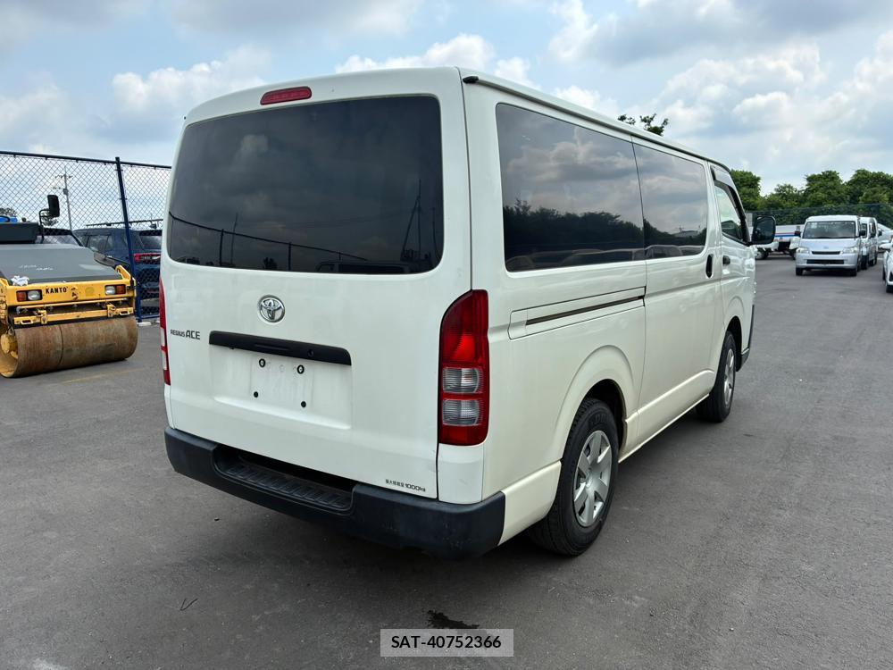 Toyota REGIUSACE VAN 2020 7332501-4