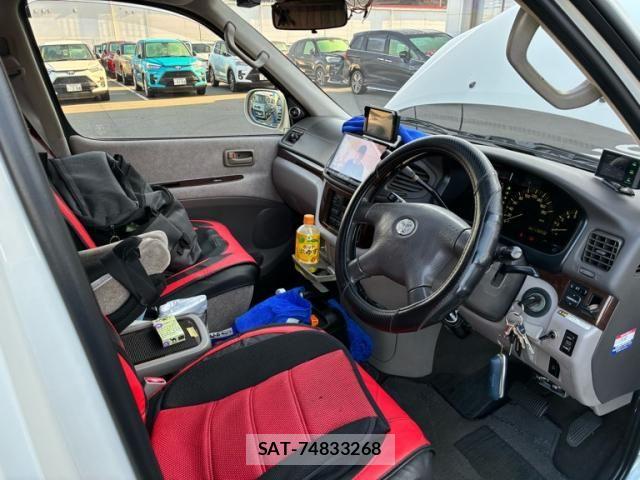 Toyota REGIUS WAGON 1999-09 6997696-9