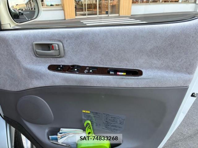 Toyota REGIUS WAGON 1999-09 6997696-12