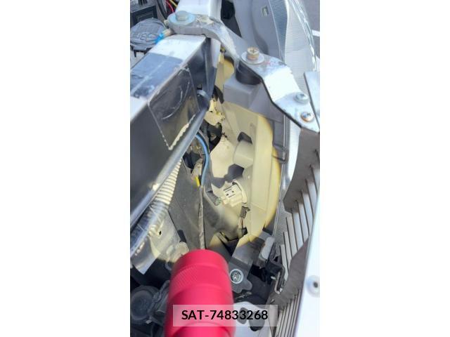 Toyota REGIUS WAGON 1999-09 6997696-24